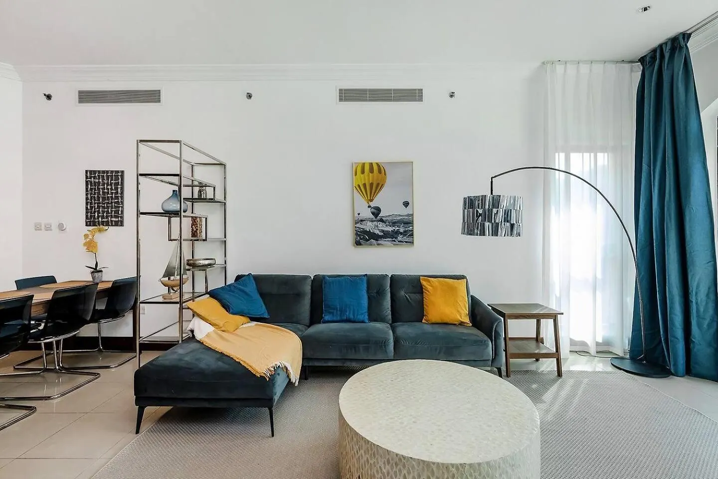 Apartment Luxe 2Br Golden Mile 5Sleeps 6Beach Access Dubai United Arab Emirates