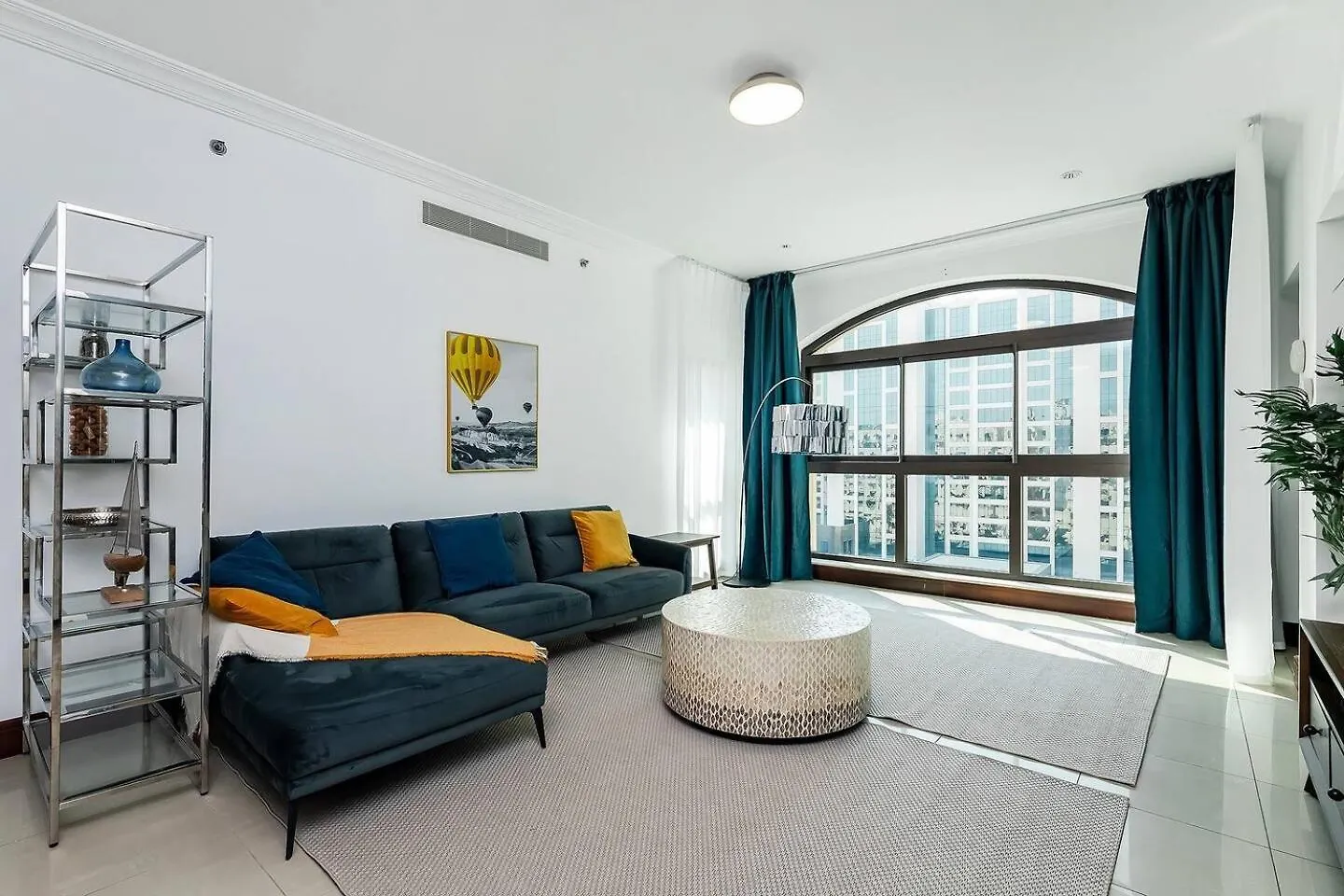 Luxe 2Br Golden Mile 5Sleeps 6Beach Access Дубай Апартаменты